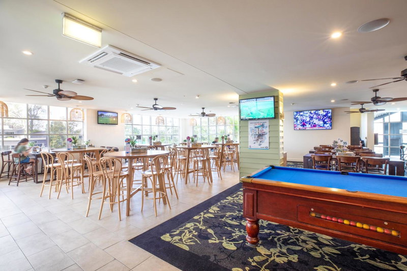Nightcap at Commercial Hotel, Gold Coast, Australia