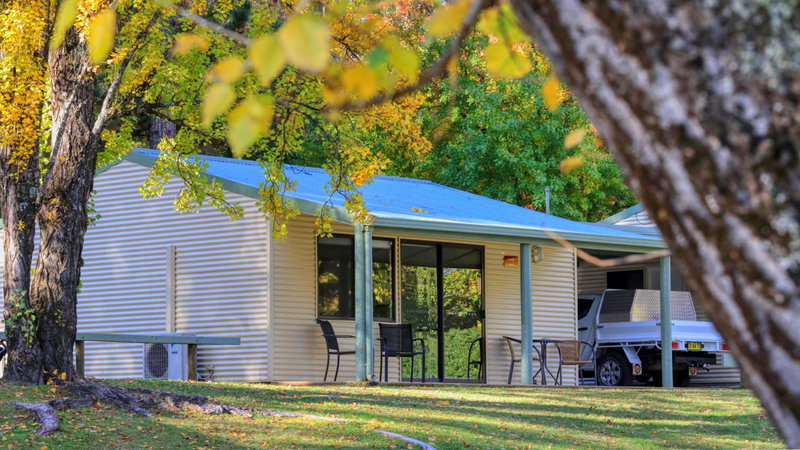 Beechworth Lake Sambell Caravan Park, Beechworth, Australia