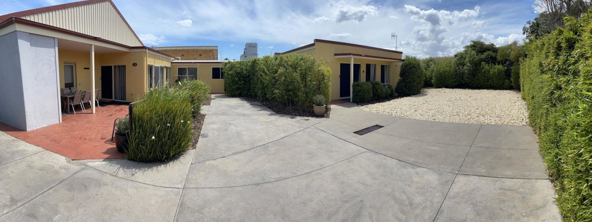 Hotel · Austral Place 88 via Merri River, Warrnambool