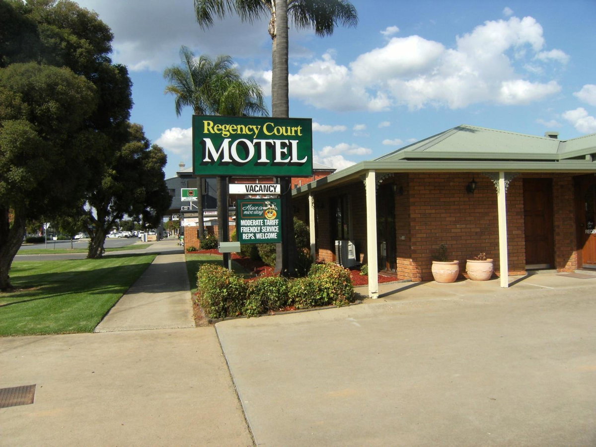 Hotel · Regency Court Motel, Cobram