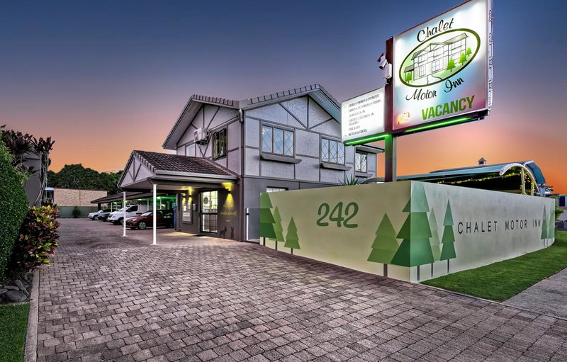 Chalet Motor Inn, Bundaberg, Australia
