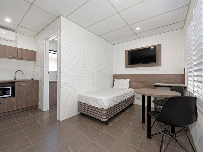 Chalet Motor Inn, Bundaberg, Australia