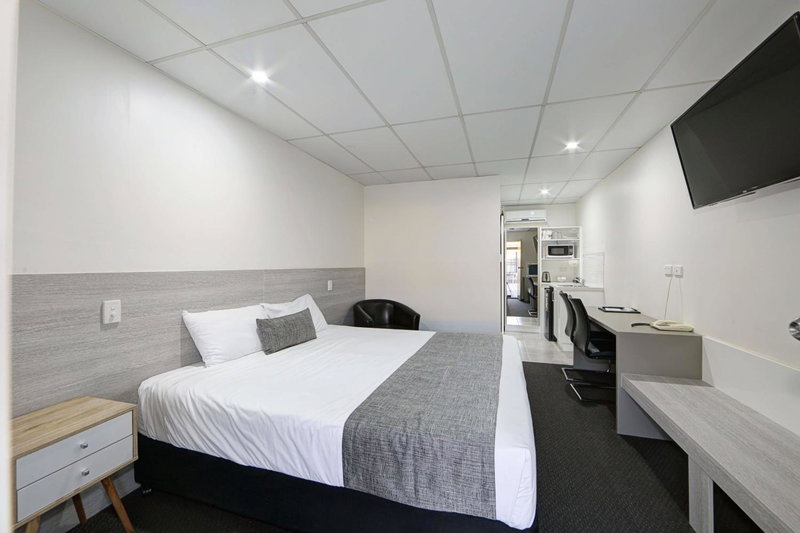 Chalet Motor Inn, Bundaberg, Australia