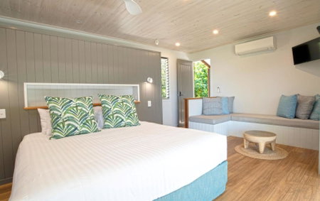 The Bungalows - Absolute Beachfront, Mission Beach, Australia