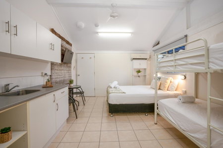Tasman Holiday Parks - Torquay Palms, Hervey Bay, Australia