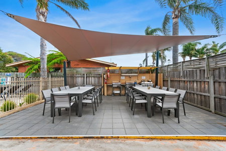 Allambi Holiday Apartments, Lakes Entrance, Australia