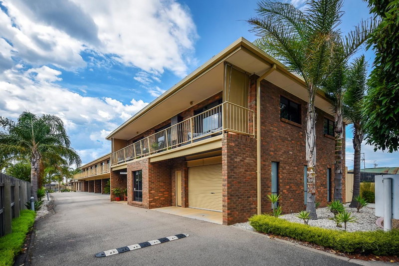 Allambi Holiday Apartments, Lakes Entrance, Australia
