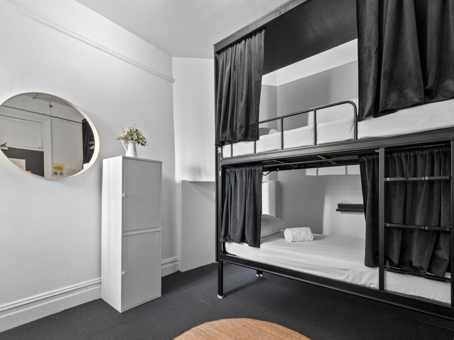 Potts Point Budget Stay - Near Kings Cross Station - Self Check-in, Sydney, Australia