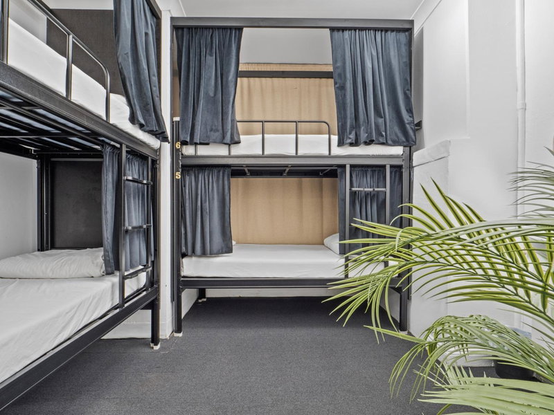 Potts Point Budget Stay - Near Kings Cross Station - Self Check-in, Sydney, Australia