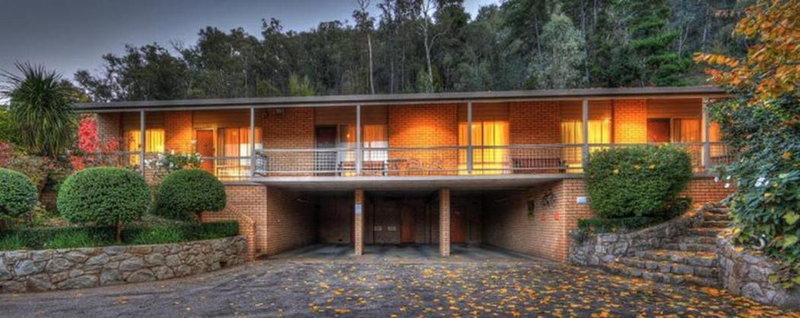 Chestnut Tree Holiday Units, Bright, Australia