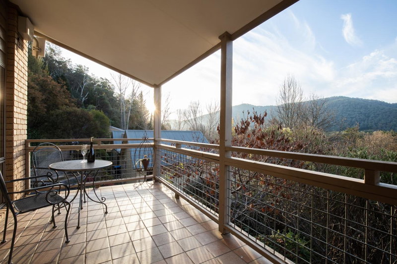 Chestnut Tree Holiday Units, Bright, Australia