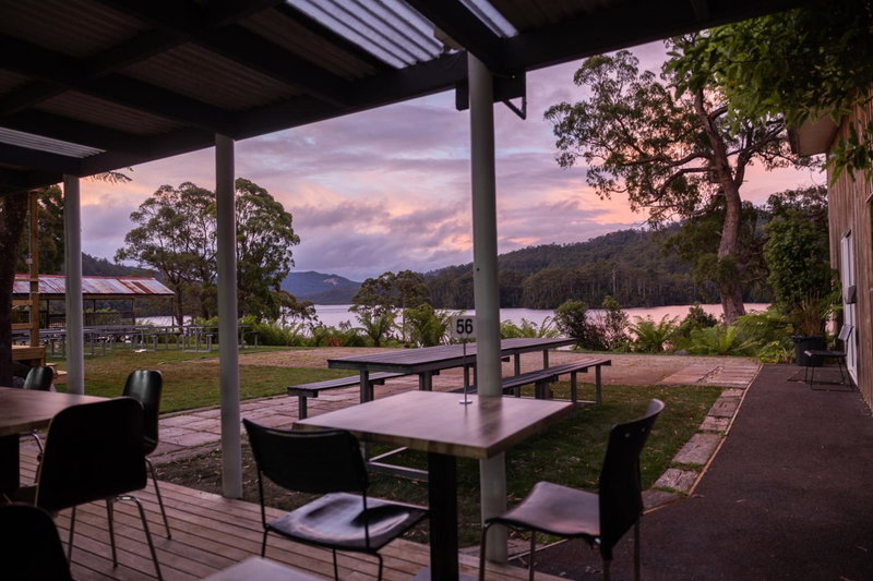 Tullah Lakeside Lodge, Tullah, Australia