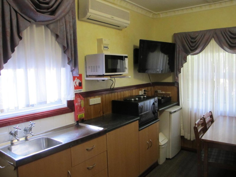 Cedar Lodge Cabins, Mount Victoria, Australia