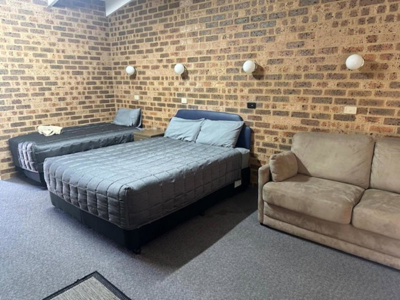 Clock Tower Motor Inn, Coonabarabran, Australia