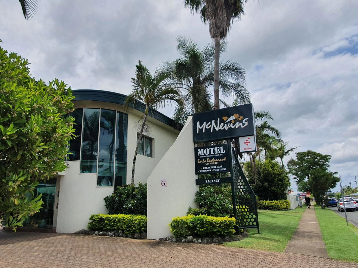 Hotel · McNevins Maryborough Motel, Maryborough