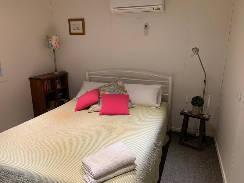 Mascot Cottage - Pet Friendly and Complimentary Breakfast Hamper, West Wyalong, Australia