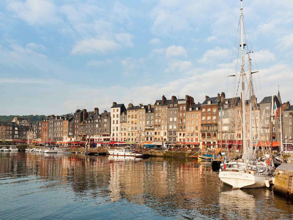 Hotel · ibis Honfleur, Honfleur