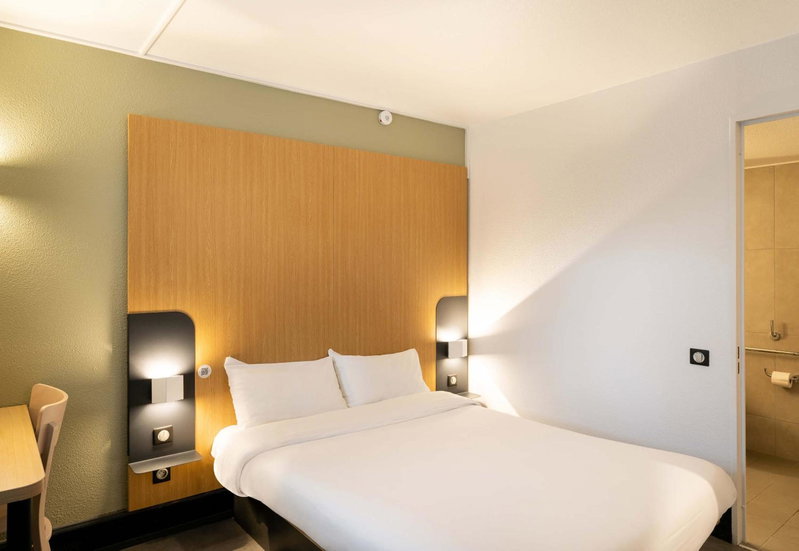 B&B HOTEL Vannes Est Golfe du Morbihan, Vannes, France