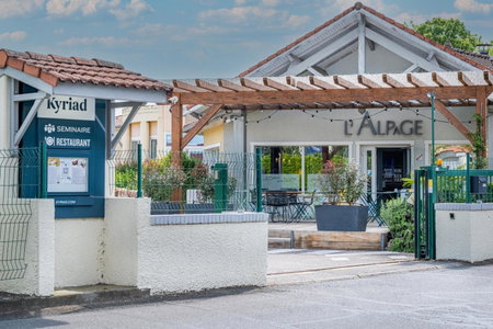Kyriad Lyon Est - Bron Eurexpo Le Cottage, Bron, Франция