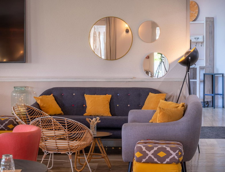 Kyriad Lyon Est - Bron Eurexpo Le Cottage, Bron, Франция