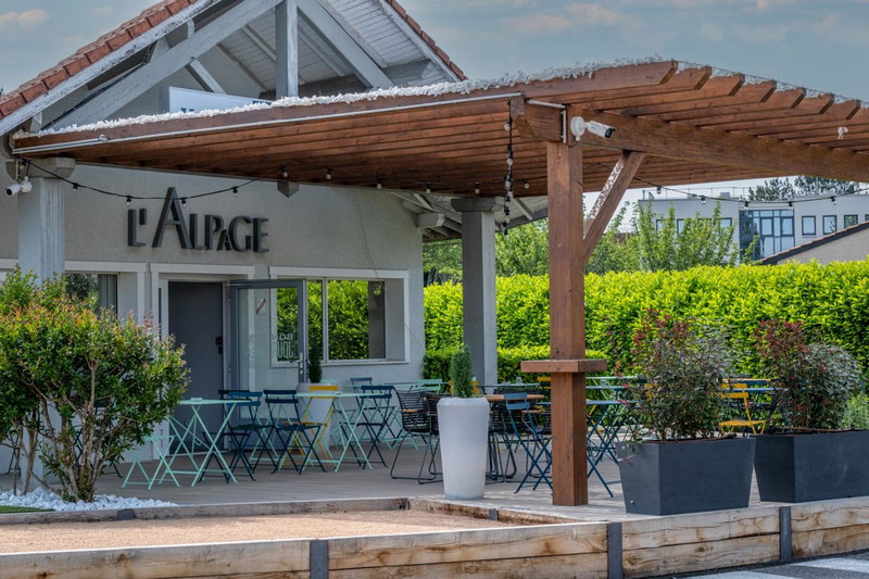 Kyriad Lyon Est - Bron Eurexpo Le Cottage, Bron, Франция