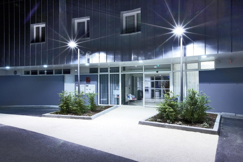 Kyriad Prestige Vannes Centre - Palais Des Arts, Vannes, France