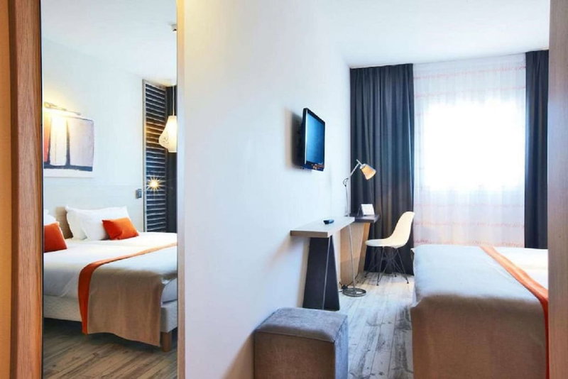 Kyriad Prestige Vannes Centre - Palais Des Arts, Vannes, France