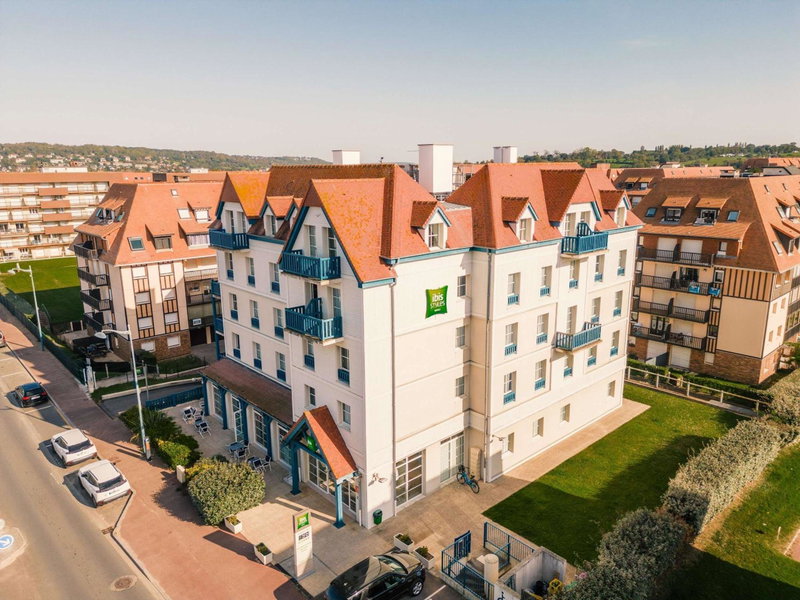 ibis Styles Deauville Villers Plage, Villers-sur-Mer, France