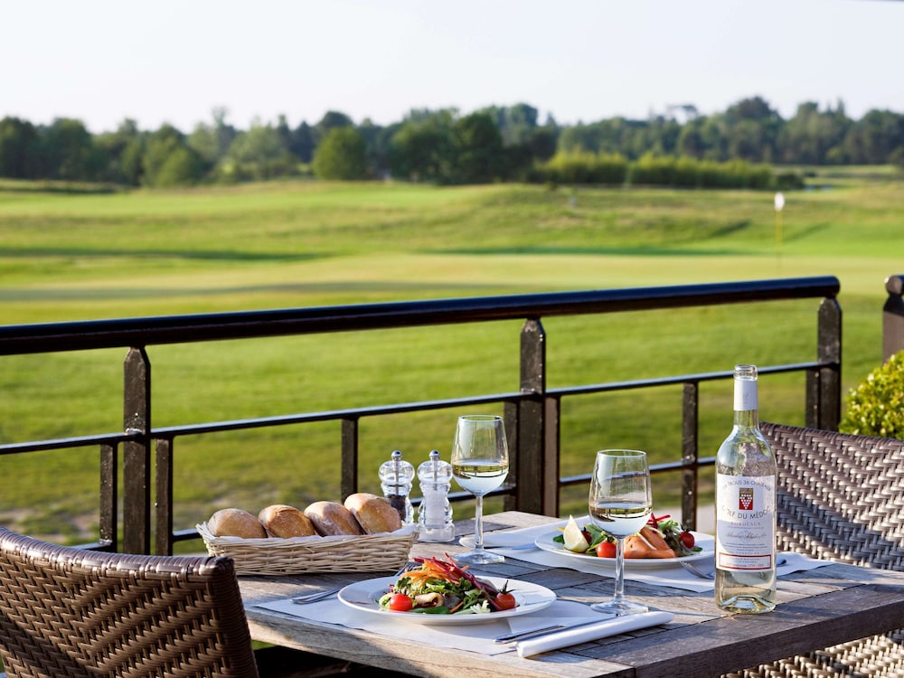 Hotel · Cabot Hotel Bordeaux - MGallery Collection, Le Pian-Medoc