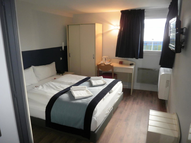 Hôtel l'Amandier, Nanterre, France