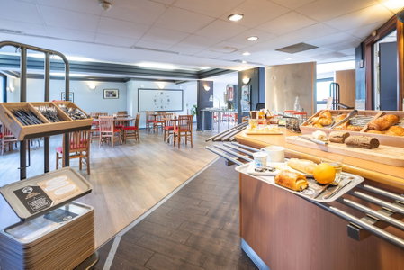 B&B HOTEL Rouen Centre Rive Gauche, Rouen, France