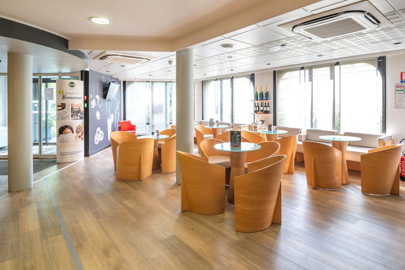 B&B HOTEL Rouen Centre Rive Gauche, Rouen, France