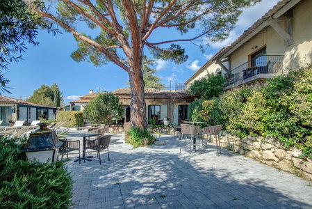 Hotel Bastide & SPA - Villa de Lourmarin, Lourmarin, Франция