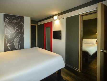 ibis Mulhouse Ile Napoléon, Sausheim, Francia