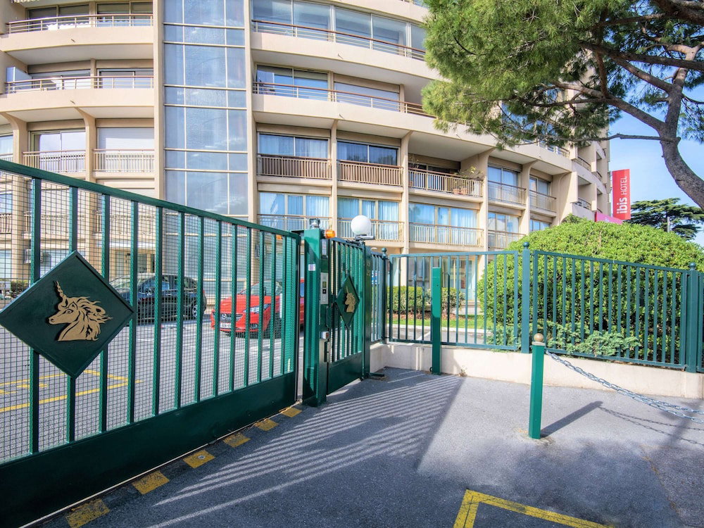 Hotel · ibis Cannes Plage La Bocca, Cannes