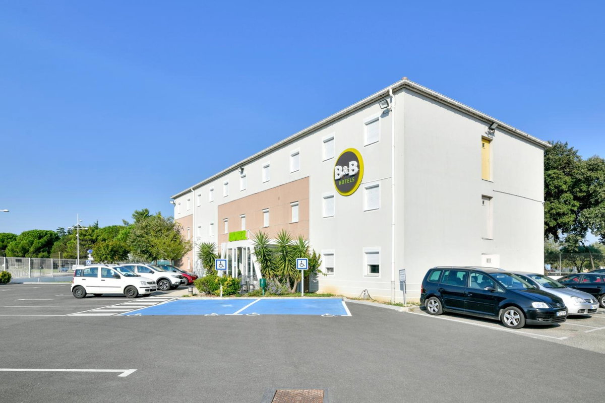 Hotel · B&B HOTEL Bollène, Bollène