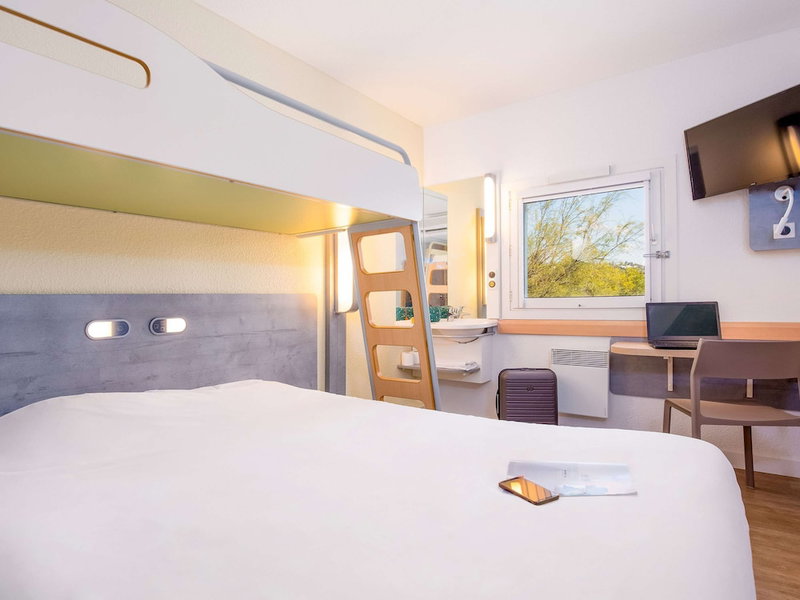 ibis budget Fréjus Saint-Raphaël Capitou A8, Fréjus, France