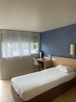 Kyriad Direct Montpellier Saint Jean De Védas - La Peyrière, Saint-Jean-de-Védas, France