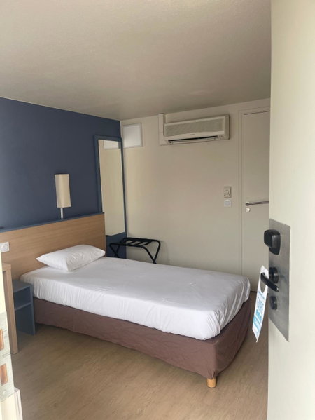 Kyriad Direct Montpellier Saint Jean De Védas - La Peyrière, Saint-Jean-de-Védas, France