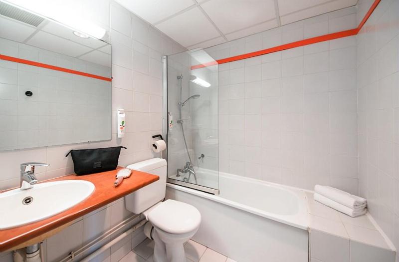 Ibis Styles Chambery Centre Gare, Chambéry, France