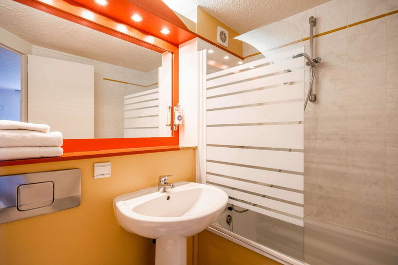 Comfort Hotel Montlucon, Montluçon, France