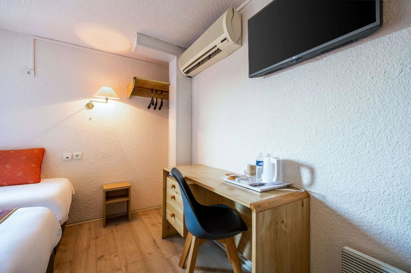 Comfort Hotel Montlucon, Montluçon, France