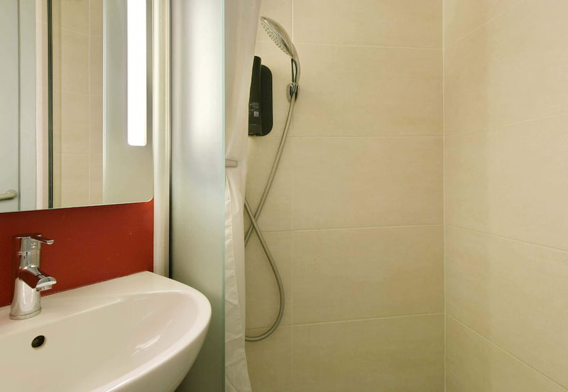 B&B HOTEL Le Mans Nord 1, Saint-Saturnin, France