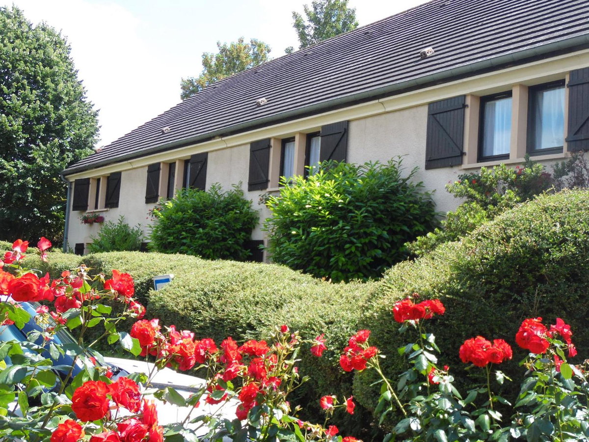 Hotel · Hôtel Kyriad Epernay en Champagne, Épernay