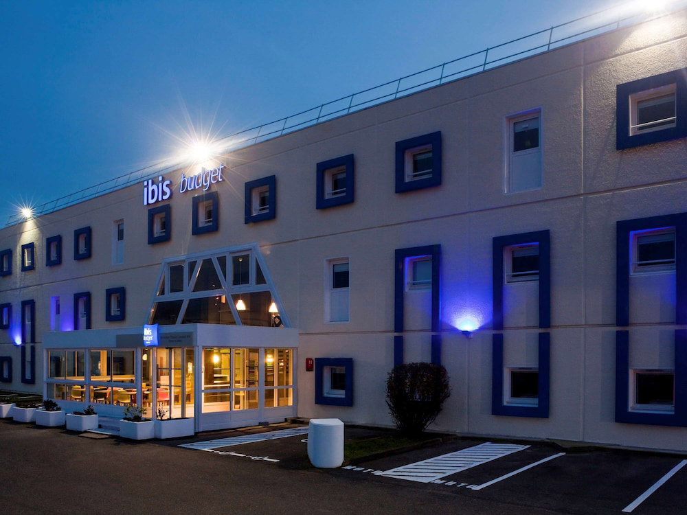 Hotel · ibis budget Pontault Combault RN4 Marne la Vallée, Pontault-Combault