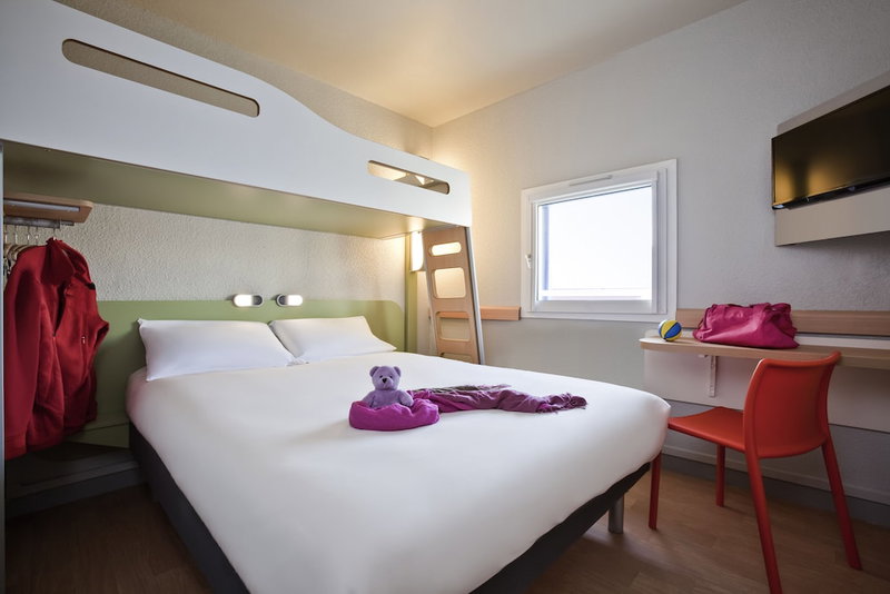 ibis budget Pontault Combault RN4 Marne la Vallée, Pontault-Combault, France