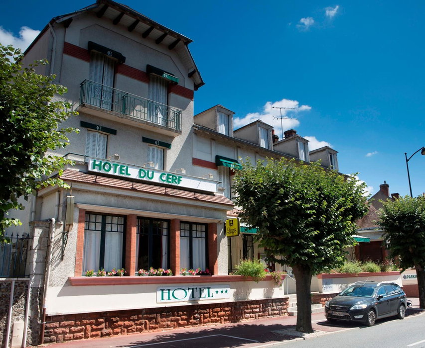 Logis Hotel Le Cerf, Briare, France