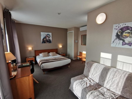 Logis Hotel Le Cerf, Briare, France