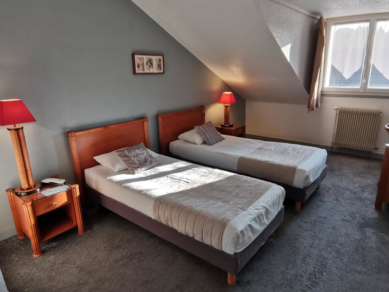 Logis Hotel Le Cerf, Briare, France