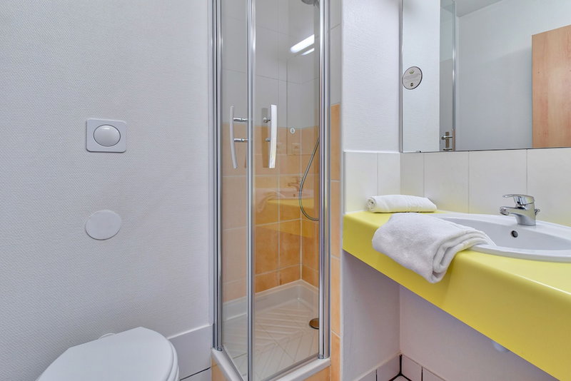 B&B HOTEL Pau Lescar, Lescar, France